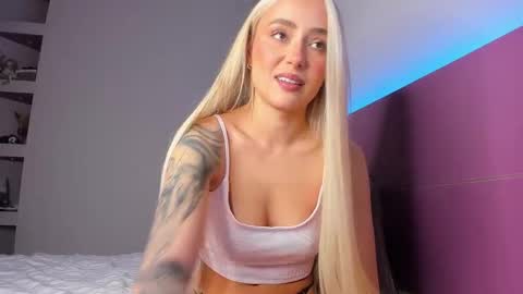 Anna online show from November 28, 8:12 pm