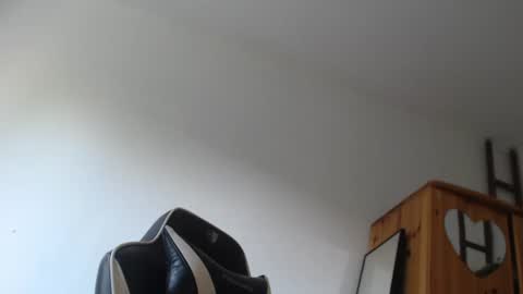 blondyelena online show from June 18, 5:42 am