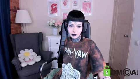 Mary online show from April 29, 2:37 am