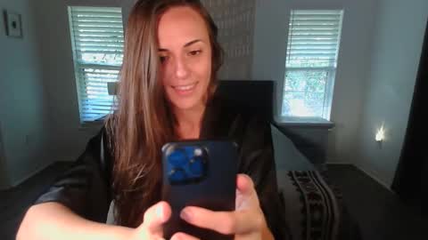 Sarah Zee online show from November 21, 6:54 pm