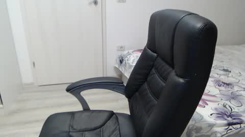 Juliet online show from February 8, 6:33 pm