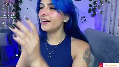 blue_kittenn online show from June 11, 4:31 am