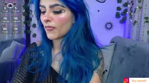 blue_kittenn online show from June 20, 5:00 am