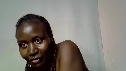 blue_savagee online show from October 25, 9:43 pm