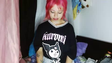 blue_skyuwu online show from June 11, 5:04 am