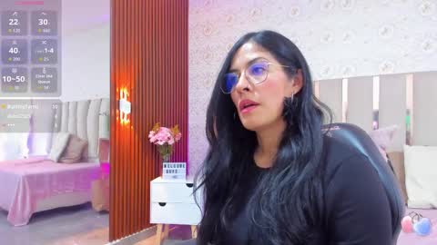 Snapshot of blue_tay1 chatting on September 10, 1:44 pm blue_tay1 online show from September 10, 1:44 pm