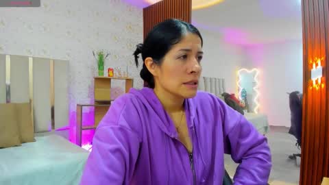Snapshot of blue_tay1 chatting on October 10, 11:37 am blue_tay1 online show from October 10, 11:37 am