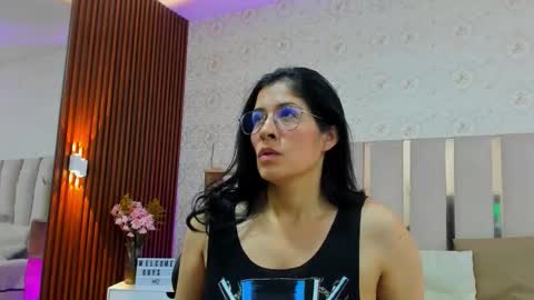 Snapshot of blue_tay1 chatting on September 14, 2:26 pm blue_tay1 online show from September 14, 2:26 pm
