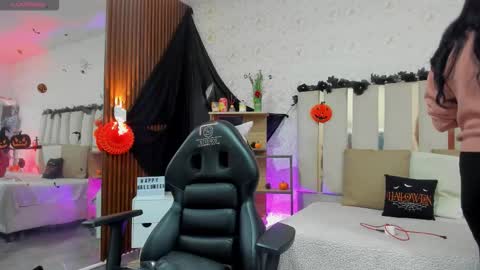 blue_tay1 online show from October 30, 12:39 pm