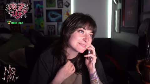 Blue online show from August 3, 11:43 pm