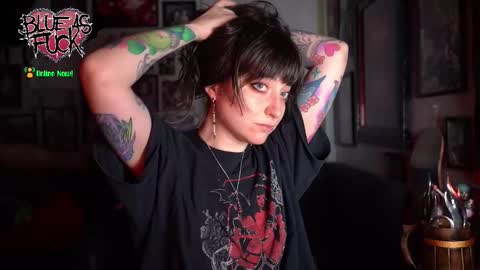 Blue online show from February 3, 1:27 am