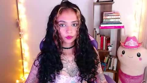 Im Abril .. Nice to meet you  thumb up me please its important  INDEPENDENT MODEL online show from November 9, 2:51 am