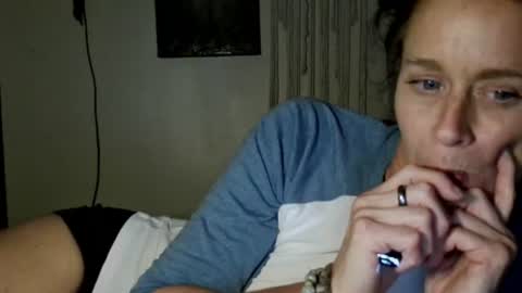 Blueeyedlie online show from August 9, 7:45 am