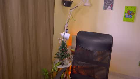 FLORAA online show from December 23, 10:52 am