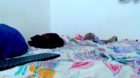 Snapshot of blumbum chatting on February 3, 12:36 am Hey guysI am BrendaWelcome my room online show from February 3, 12:36 am
