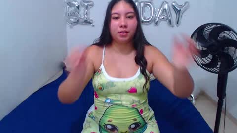 Snapshot of blumbum chatting on January 1, 11:18 pm Hey guysI am BrendaWelcome my room online show from January 1, 11:18 pm