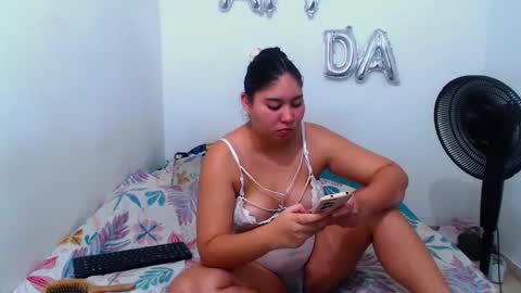 Snapshot of blumbum chatting on February 23, 12:26 am Hey guysI am BrendaWelcome my room online show from February 23, 12:26 am