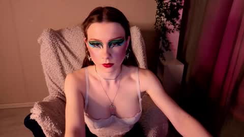 Karen online show from February 12, 4:08 pm