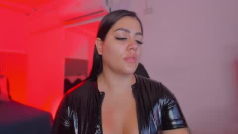 Bonnie  online show from June 26, 11:22 am