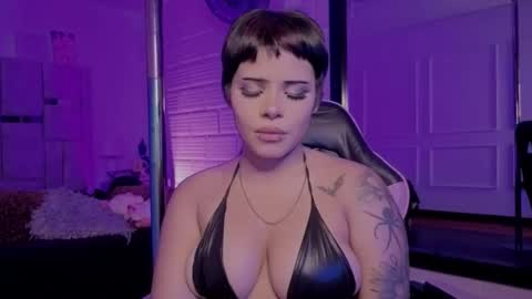 Bonnie Anderson  online show from April 28, 8:35 pm