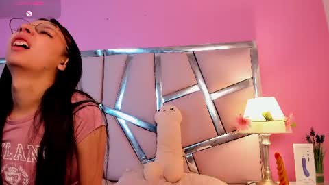 Bonnie  online show from June 13, 11:29 am