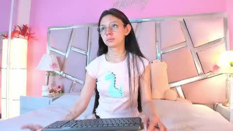 Bonnie  online show from April 25, 5:10 pm