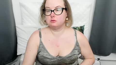 Bonnie online show from March 16, 4:37 am