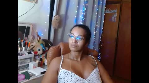 Queen Bon Vivantt online show from February 24, 1:22 am