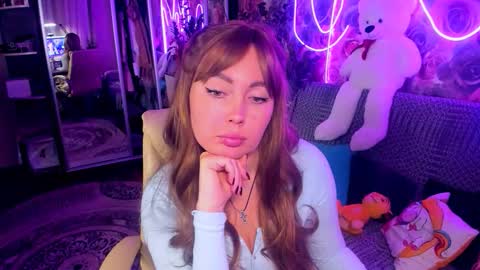Mira online show from November 5, 10:48 pm