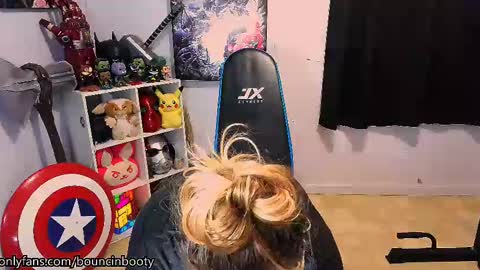 Snapshot of bouncinbooty chatting on February 15, 3:50 pm Pumpkin Butt online show from February 15, 3:50 pm