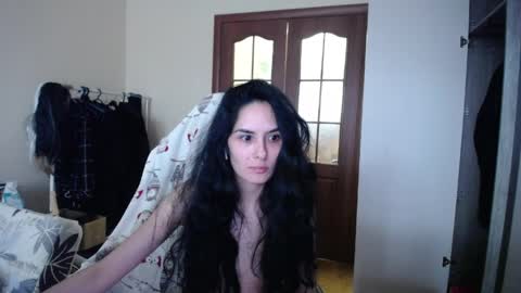 Helen  online show from March 27, 11:44 am