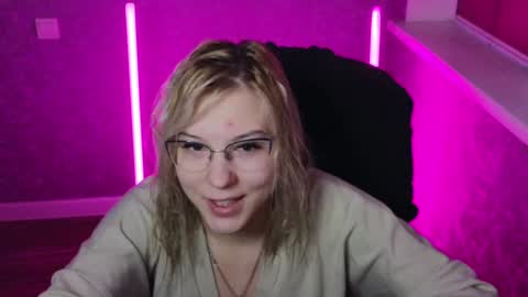 Snapshot of brandy__stars chatting on January 11, 2:30 am Belle online show from January 11, 2:30 am