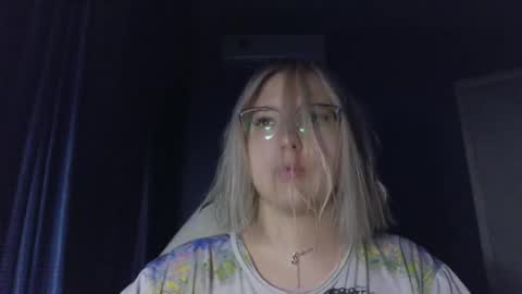 Belle  online show from November 9, 12:34 pm