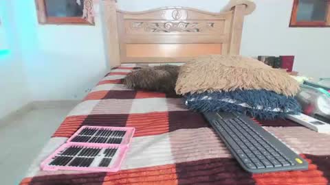 bratz_glloe online show from July 7, 6:47 am