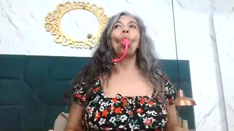 BRENDA VELASQUEZ online show from July 9, 8:44 pm