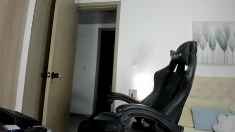 Brenda online show from June 8, 11:37 pm