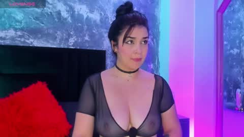     online show from January 8, 12:58 pm