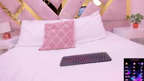 Snapshot of briannahill_ chatting on September 10, 12:05 pm Brianna online show from September 10, 12:05 pm