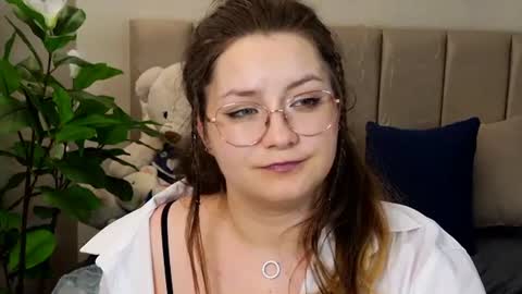 briarwynn online show from July 23, 2:20 am