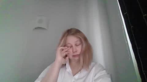 bridget_kiss online show from March 4, 8:54 am