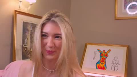 Snapshot of bridgetgodbold chatting on September 23, 9:24 pm Mary online show from September 23, 9:24 pm