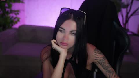 Diamonds Girls online show from June 5, 8:09 am
