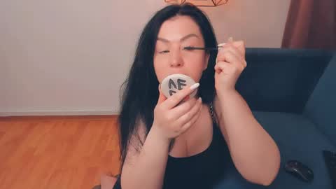 brilliantegirl_ online show from May 8, 7:22 am