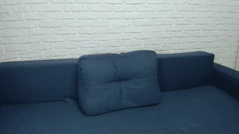 brilliantegirl_ online show from December 4, 8:38 am