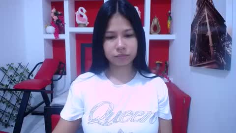 Snapshot of britanyx1 chatting on October 20, 12:19 pm britanyx1 online show from October 20, 12:19 pm