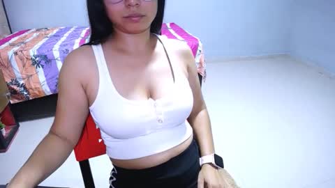 britanyx1 online show from January 31, 7:11 pm