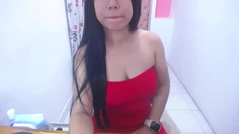 Snapshot of britanyx1 chatting on February 4, 1:27 pm britanyx1 online show from February 4, 1:27 pm