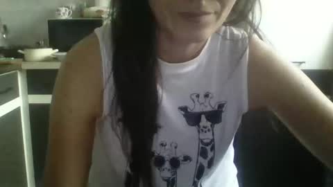 Snapshot of britneyamy chatting on December 17, 1:16 pm Britney online show from December 17, 1:16 pm