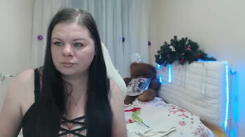 britneyraine online show from December 17, 8:07 am