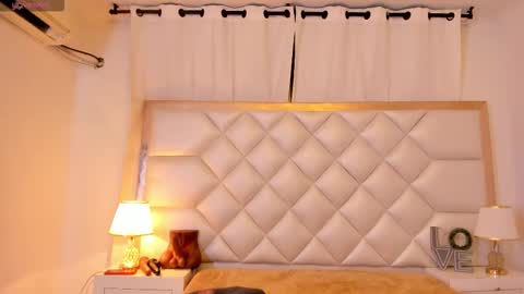 Brittany  online show from November 14, 4:01 am